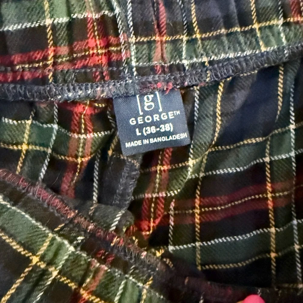 GEORGE. Plaid pajama pants. Size L